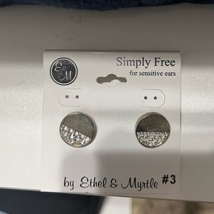 Simply Free Earrings